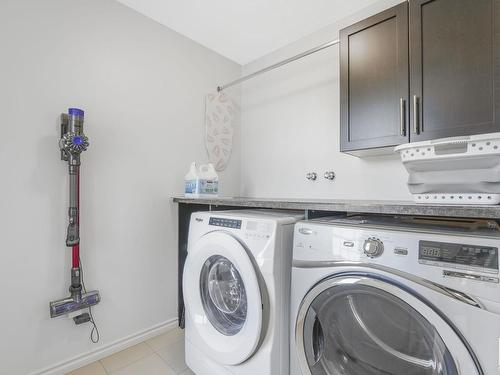 581 Mcdonough Way, Edmonton, AB - Indoor Photo Showing Laundry Room