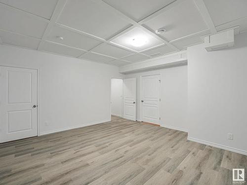 581 Mcdonough Way, Edmonton, AB - Indoor Photo Showing Other Room