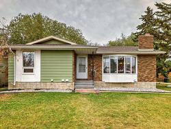 3139 67 ST NW  Edmonton, AB T6K 1M1