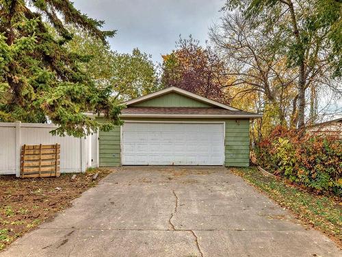 3139 67 St Nw, Edmonton, AB 