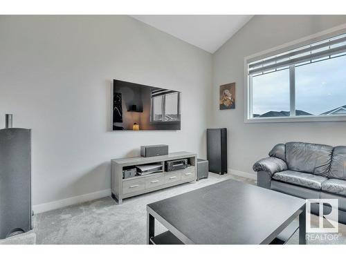 16007 34 Avenue, Edmonton, AB - Indoor Photo Showing Living Room