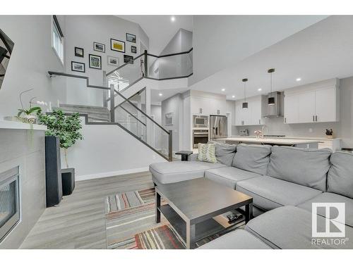 16007 34 Avenue, Edmonton, AB - Indoor Photo Showing Living Room