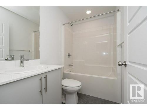 3987 Wren Loop, Edmonton, AB - Indoor Photo Showing Bathroom