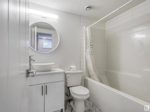 10426 126 Street, Edmonton, AB - Indoor Photo Showing Bathroom