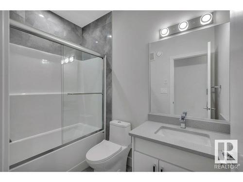 10221 151 Street, Edmonton, AB - Indoor Photo Showing Bathroom