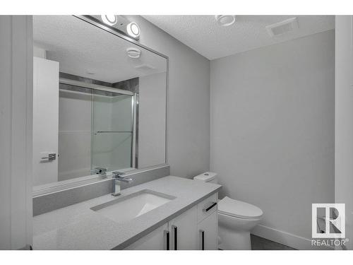 10221 151 Street, Edmonton, AB - Indoor Photo Showing Bathroom