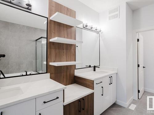 696 Astoria Way, Devon, AB - Indoor Photo Showing Bathroom