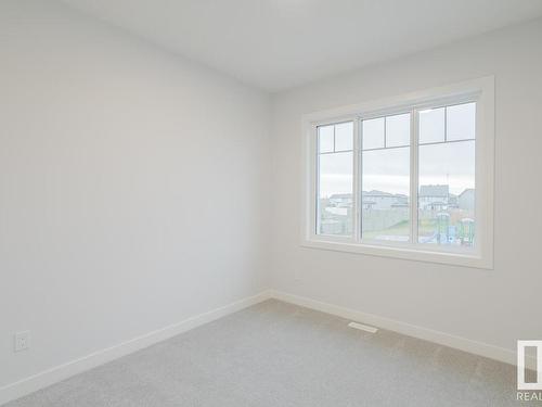 696 Astoria Way, Devon, AB - Indoor Photo Showing Other Room