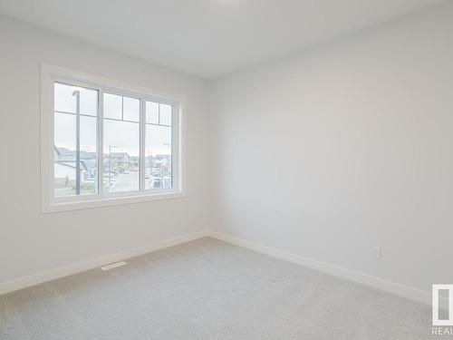 696 Astoria Way, Devon, AB - Indoor Photo Showing Other Room