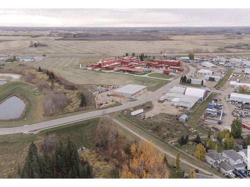 696 Astoria Wy, Devon, AB 