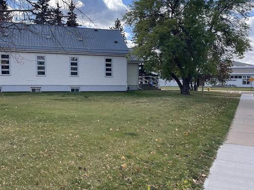 5042 48 Av, Vegreville, AB 