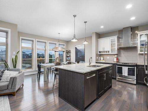 29 Garneau Gate, Spruce Grove, AB - Indoor Photo Showing Kitchen With Upgraded Kitchen