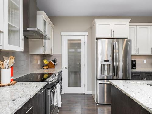 29 Garneau Gate, Spruce Grove, AB - Indoor Photo Showing Kitchen With Upgraded Kitchen