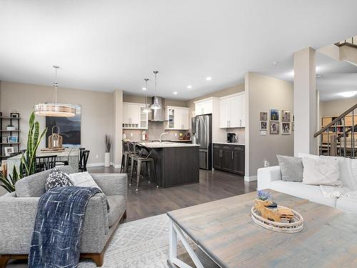 29 Garneau Gate, Spruce Grove, AB - Indoor Photo Showing Living Room