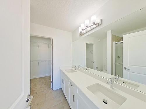 432 29 Street, Edmonton, AB - Indoor Photo Showing Bathroom