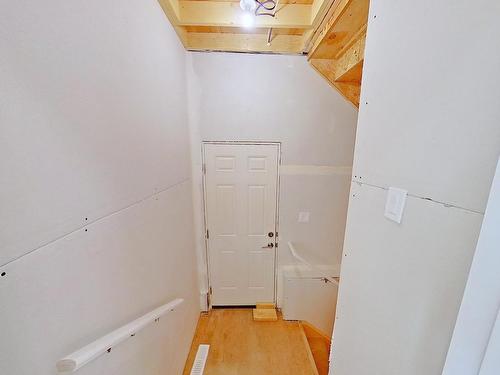 432 29 Street, Edmonton, AB - Indoor Photo Showing Other Room