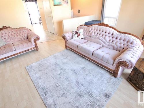 5618 53 Avenue, St. Paul Town, AB - Indoor Photo Showing Living Room