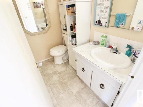 5618 53 Avenue, St. Paul Town, AB - Indoor Photo Showing Bathroom