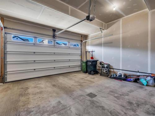 2543 204 Street, Edmonton, AB - Indoor Photo Showing Garage