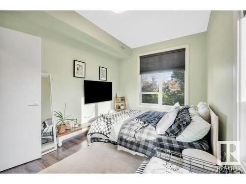 302 9907 91 Avenue, Edmonton, AB - Indoor Photo Showing Bedroom