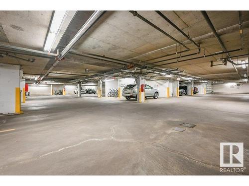 302 9907 91 Avenue, Edmonton, AB - Indoor Photo Showing Garage