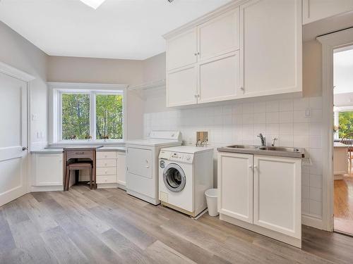 51213 Rr222, Rural Strathcona County, AB - Indoor Photo Showing Laundry Room