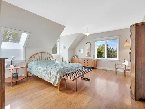 51213 Rr222, Rural Strathcona County, AB - Indoor Photo Showing Bedroom