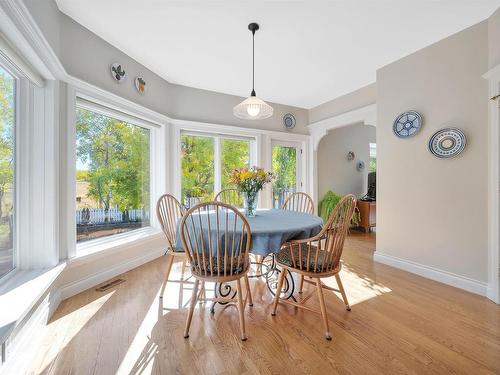 51213 Rr222, Rural Strathcona County, AB - Indoor Photo Showing Dining Room