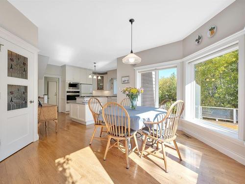 51213 Rr222, Rural Strathcona County, AB - Indoor Photo Showing Dining Room