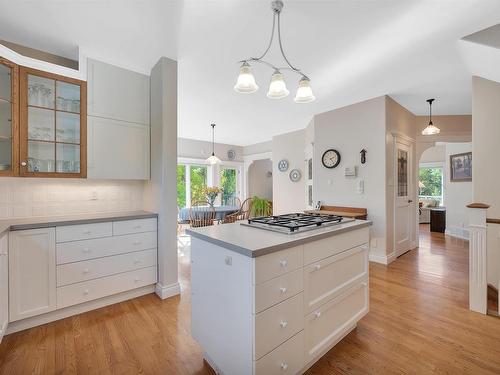 51213 Rr222, Rural Strathcona County, AB - Indoor Photo Showing Kitchen