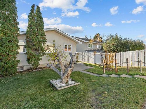 4247 74 St Nw Nw, Edmonton, AB 