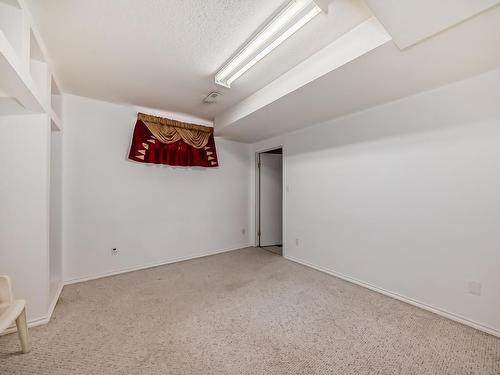 19032 56 Avenue Nw, Edmonton, AB - Indoor Photo Showing Other Room