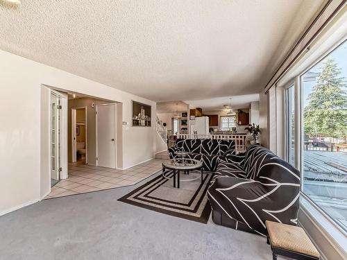 19032 56 Av Nw Nw, Edmonton, AB 