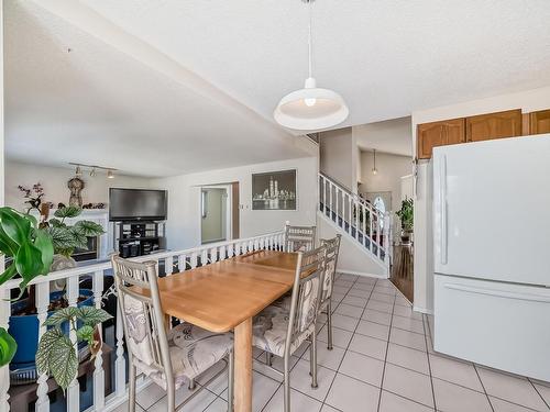 19032 56 Avenue Nw, Edmonton, AB - Indoor Photo Showing Dining Room