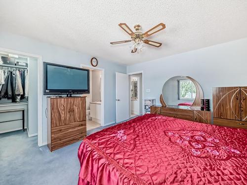 19032 56 Avenue Nw, Edmonton, AB - Indoor Photo Showing Bedroom