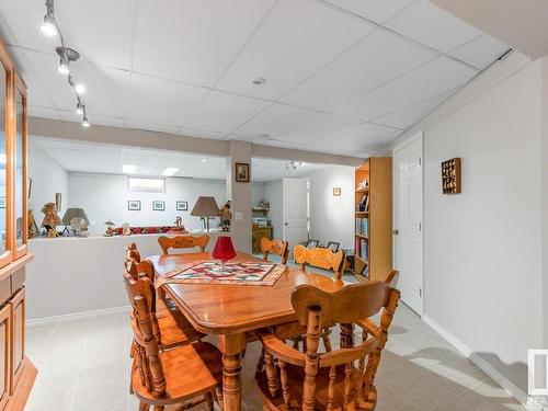 145 4610 50 Avenue, Stony Plain, AB - Indoor Photo Showing Dining Room