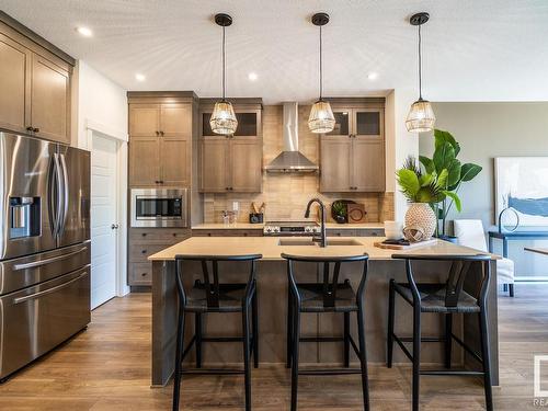 130 Jennifer Crescent, St. Albert, AB - Indoor Photo Showing Kitchen With Upgraded Kitchen