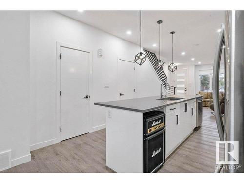 10921 150 Street, Edmonton, AB - Indoor Photo Showing Kitchen