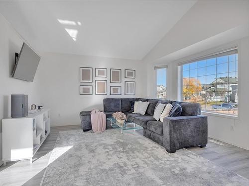 44 Campbell Road, Leduc, AB - Indoor Photo Showing Living Room