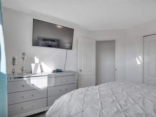 44 Campbell Road, Leduc, AB - Indoor Photo Showing Bedroom