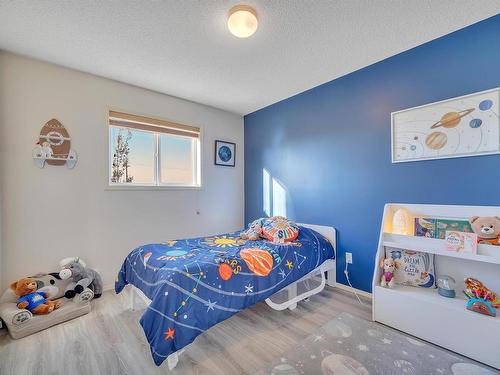 44 Campbell Road, Leduc, AB - Indoor Photo Showing Bedroom