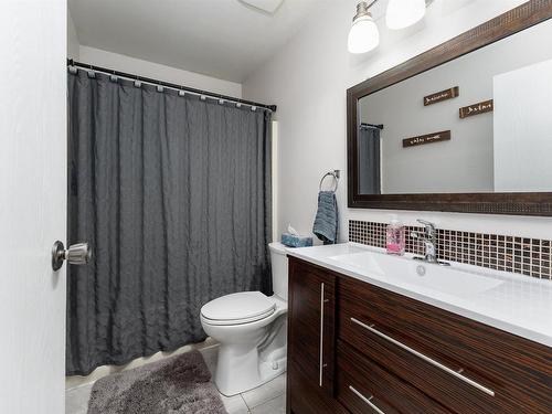 9221 84 Street, Fort Saskatchewan, AB - Indoor Photo Showing Bathroom