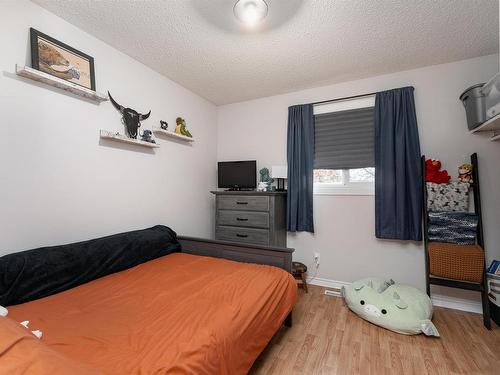 9221 84 Street, Fort Saskatchewan, AB - Indoor Photo Showing Bedroom