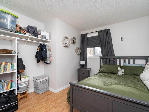 9221 84 Street, Fort Saskatchewan, AB - Indoor Photo Showing Bedroom