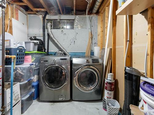 9221 84 Street, Fort Saskatchewan, AB - Indoor Photo Showing Laundry Room