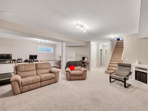 6 841 156 Street, Edmonton, AB - Indoor