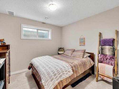 6 841 156 Street, Edmonton, AB - Indoor Photo Showing Bedroom