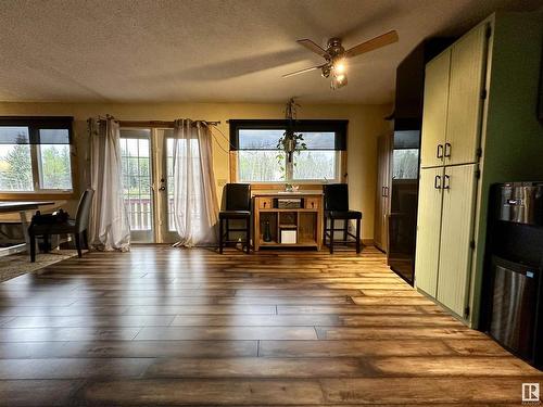 45517 Township Road 642, Rural Bonnyville M.D., AB - Indoor Photo Showing Living Room