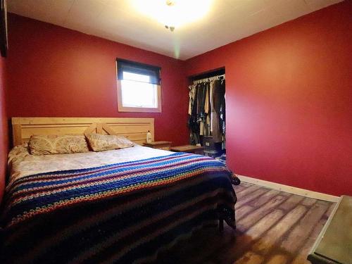 45517 Township Road 642, Rural Bonnyville M.D., AB - Indoor Photo Showing Bedroom