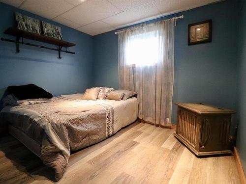 45517 Township Road 642, Rural Bonnyville M.D., AB - Indoor Photo Showing Bedroom